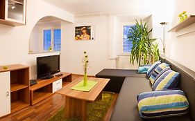 Apartments Shock